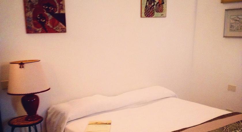 L'Appogghju Bed & Breakfast กัสเตลซาร์โด ภายนอก รูปภาพ